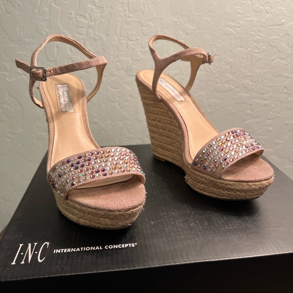 INC International Concepts Women Peach Beige Wedge - Picture 1 of 6